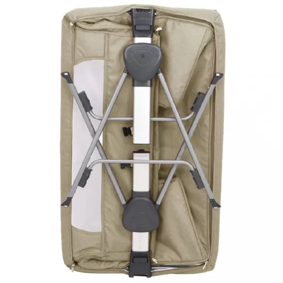 tópszínű vászonszövet babaágy matraccal