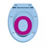 kék ovális WC-ülőke lassan csukódó fedéllel