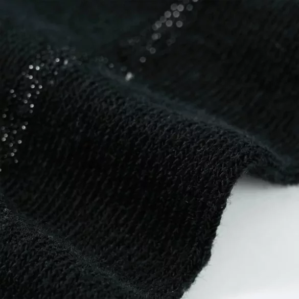 Fekete gyerekharisnya 126