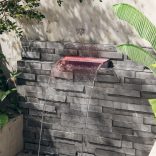 akril vízeséskifolyó RGB LED-ekkel 45 cm