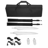 stúdiófelszerelés 600 x 300 cm-es fekete háttérrel és lámpákkal