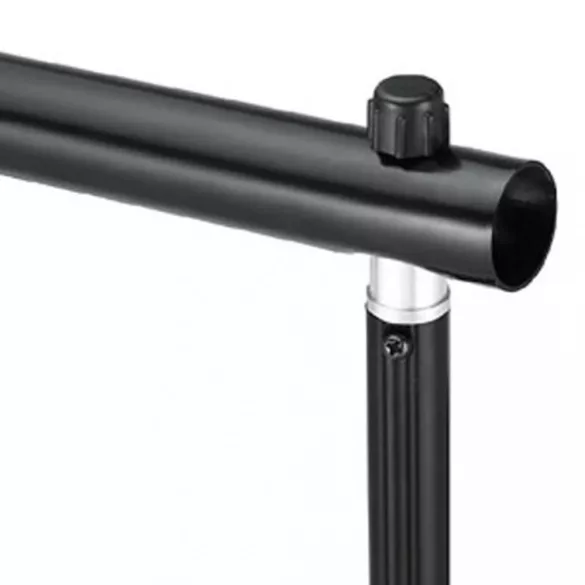 stúdiófelszerelés 600 x 300 cm-es fehér háttérrel és lámpával