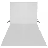 stúdiófelszerelés 600 x 300 cm-es fehér háttérrel és lámpával