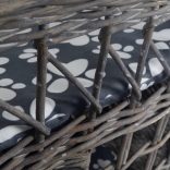 Négyzet alakú fűzfa macskabútor kisállatház/ágy/kaparóoszlop párnával