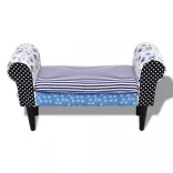 kék és fehér foltvarrott pad