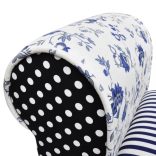 kék és fehér foltvarrott pad