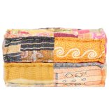 foltvarrott szövetpuff 60 x 70 x 36 cm