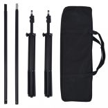 fotóstúdió-felszerelés hátterekkel, lámpákkal és ernyőkkel