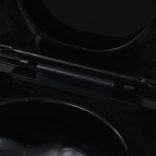 fekete falra szerelhető kerámia WC rejtett öblítőtartállyal