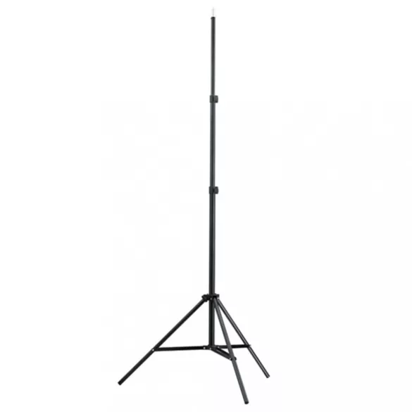 fotóstúdió-felszerelés háttérrel, lámpákkal és ernyőkkel