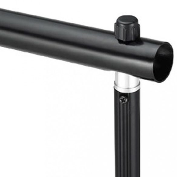 fotóstúdió-felszerelés háttérrel, lámpákkal és ernyőkkel