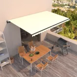 krémszínű automata napellenző 500 x 350 cm