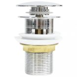 fehér szerelt fa fürdőszobai bútorszett