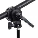 fotóstúdió-felszerelés lámpákkal, háttérrel és reflektorral