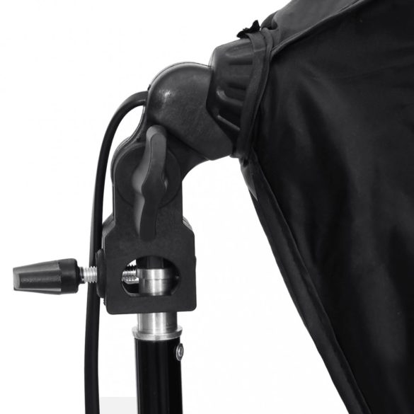 fotóstúdió-felszerelés lámpákkal és háttérrel