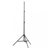 fotóstúdió-felszerelés lámpákkal, háttérrel és reflektorral