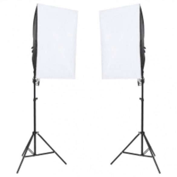 fotóstúdió-felszerelés lámpákkal, háttérrel és reflektorral