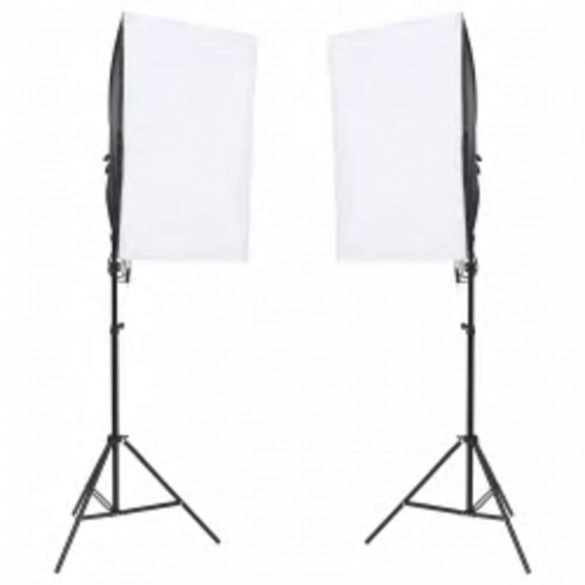 fotóstúdió-felszerelés lámpákkal és háttérrel
