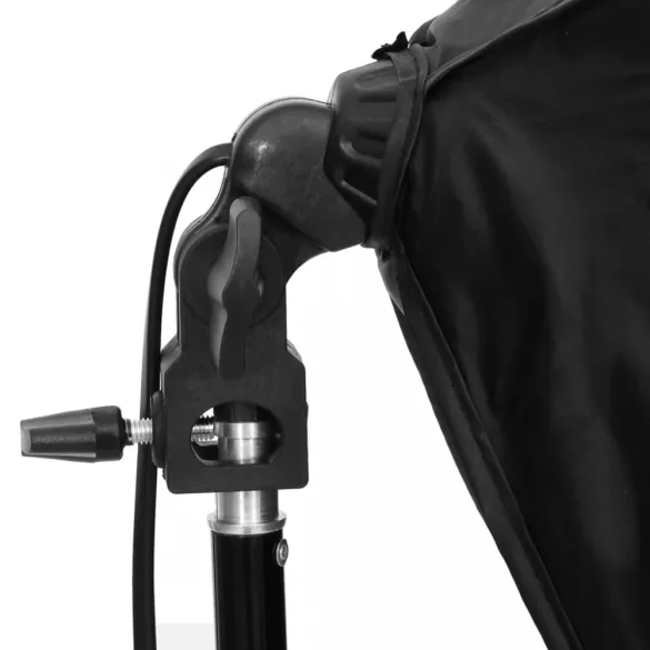 fotóstúdió-felszerelés lámpákkal és háttérrel