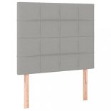 világosszürke szövet rugós és LED-es ágy matraccal 120 x 200 cm