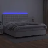 fehér műbőr rugós ágy matraccal és LED-del 200x200 cm