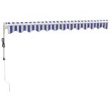 kék és fehér automata behúzható napellenző 3,5 x 2,5 m