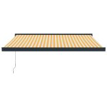 sárga-fehér szövet és alumínium behúzható napellenző 3,5x2,5 m