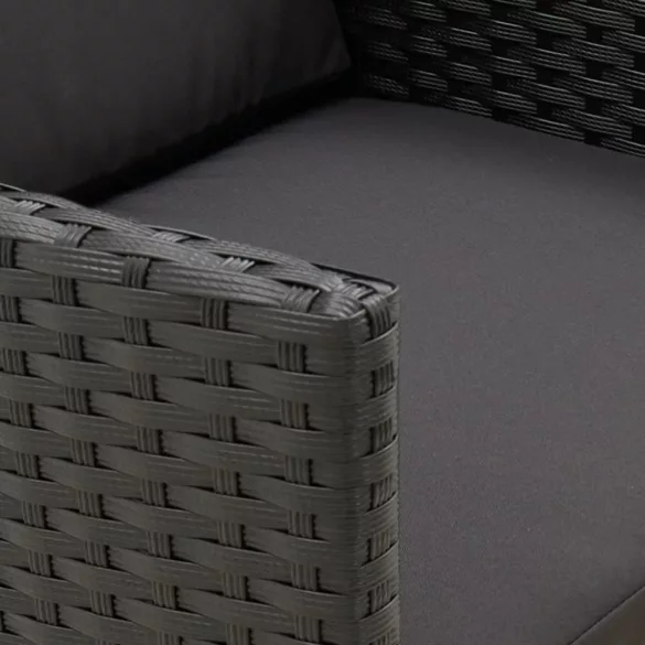 2 db fekete polyrattan kerti szék párnával