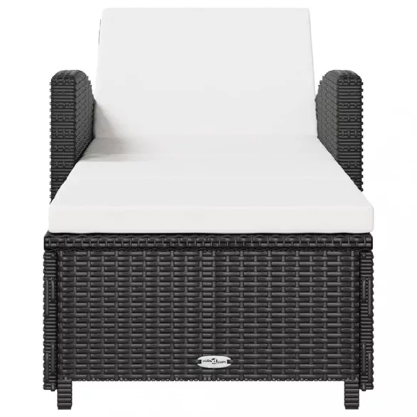 fekete polyrattan napozóágy krémfehér párnával