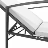 fekete polyrattan kerti napozóágy párnával