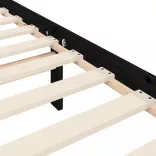 fekete tömör fa ágykeret fejtámlával 200 x 200 cm
