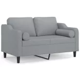 2 személyes világosszürke szövet kanapé díszpárnákkal 120 cm