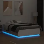 fehér szerelt fa ágykeret LED-del 135 x 190 cm