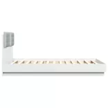 fehér szerelt fa ágykeret fejtámlával 135 x 190 cm