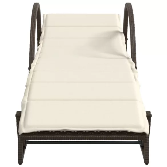 2 db barna polyrattan napozóágy párnával