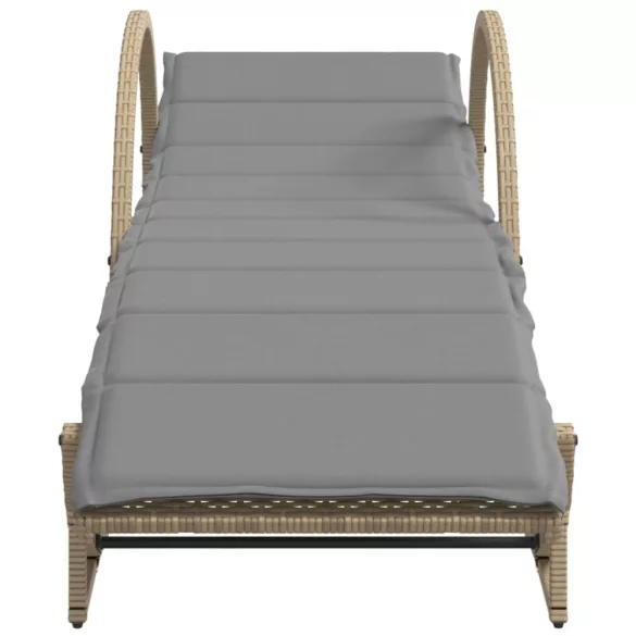2 db bézs polyrattan napozóágy párnával