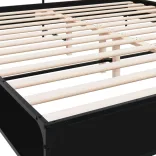 fekete szerelt fa és fém ágykeret 200 x 200 cm