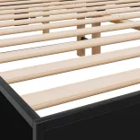 fekete szerelt fa és fém ágykeret 150 x 200 cm