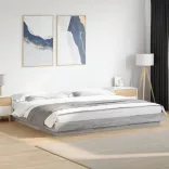 szürke sonoma színű szerelt fa ágykeret LED-del 200x200 cm