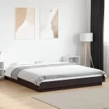 fekete szerelt fa ágykeret LED-világítással 160 x 200 cm