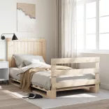 tömör fenyőfa ágykeret fejtámlával 100 x 200 cm