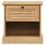 VIGO tömör fenyőfa éjjeliszekrény 42x35x42 cm