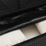 fekete polyrattan kerti pad párnával