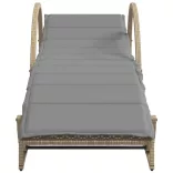 2 db bézs polyrattan napozóágy asztallal