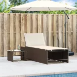 2 db barna polyrattan napozóágy asztallal
