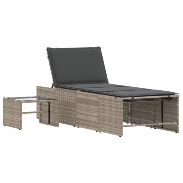 2 db világosszürke polyrattan napozóágy asztallal