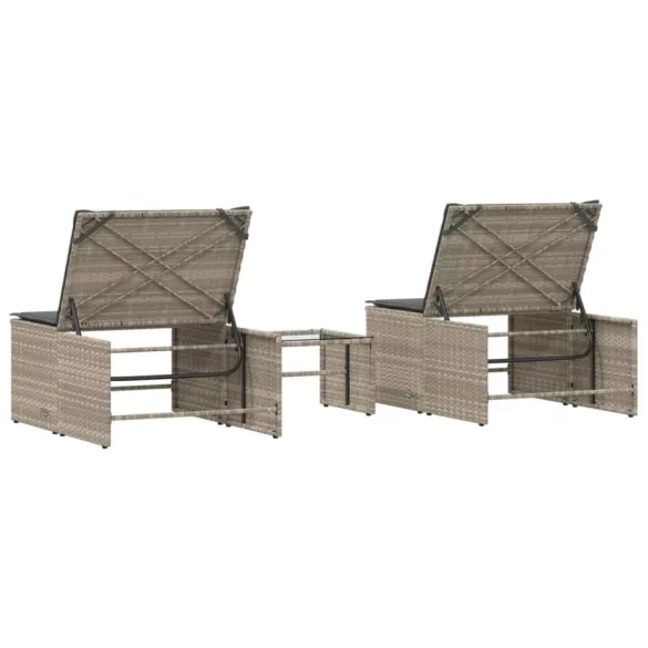 2 db világosszürke polyrattan napozóágy asztallal