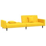 kétszemélyes sárga bársony kanapéágy két párnával