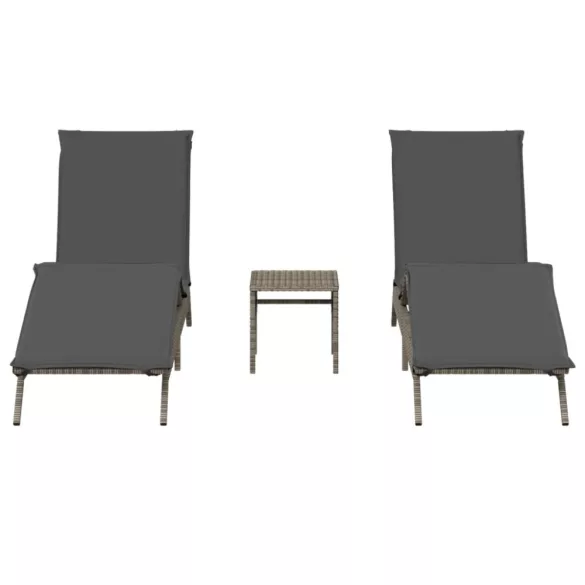 2 db szürke polyrattan napozóágy asztallal