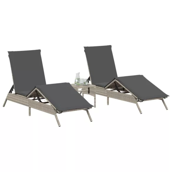2 db világosszürke polyrattan napozóágy asztallal